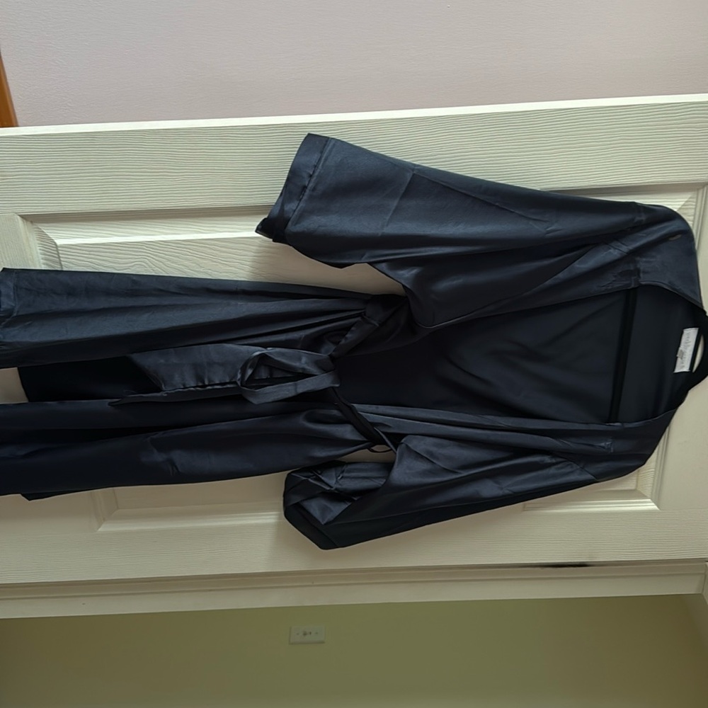 Navy blue bridesmaid silk robe with belt and pockets